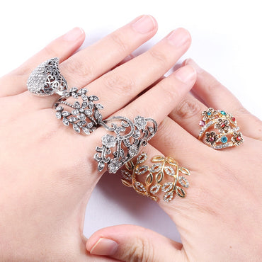 Black Flower Shape Zircon Ring