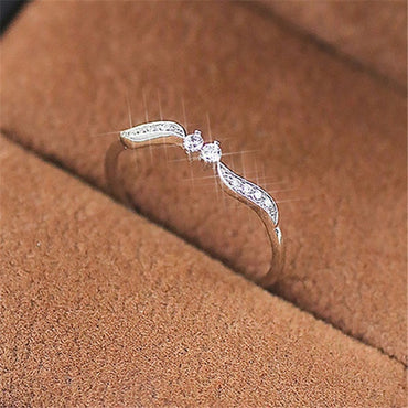 New Trendy Crystal  Engagement Claws Design Hot Sale Rings For Women