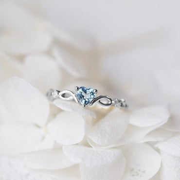New Trendy Crystal  Engagement Claws Design Hot Sale Rings For Women